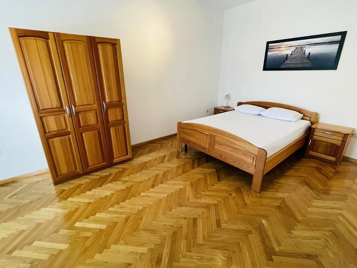 Apartments Basilea No. 2 Biograd Na Moru 0*,  Chorvatsko